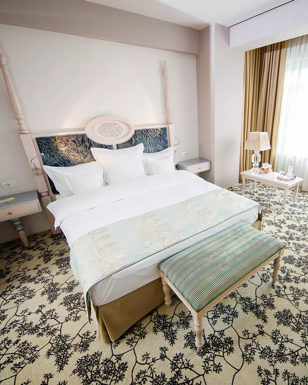 Experiența PLEIADA: “La Vie En Rose”