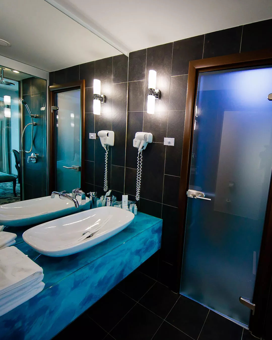 Experiența PLEIADA: “La Vie En Rose”