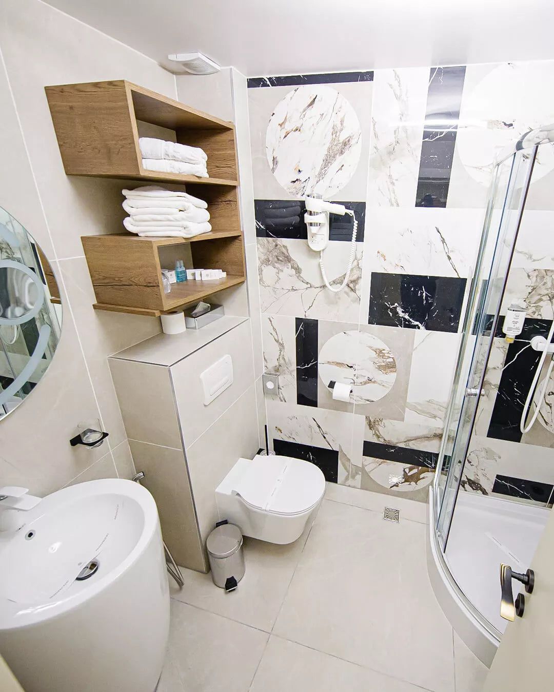 Experiența PLEIADA: “La Vie En Rose”