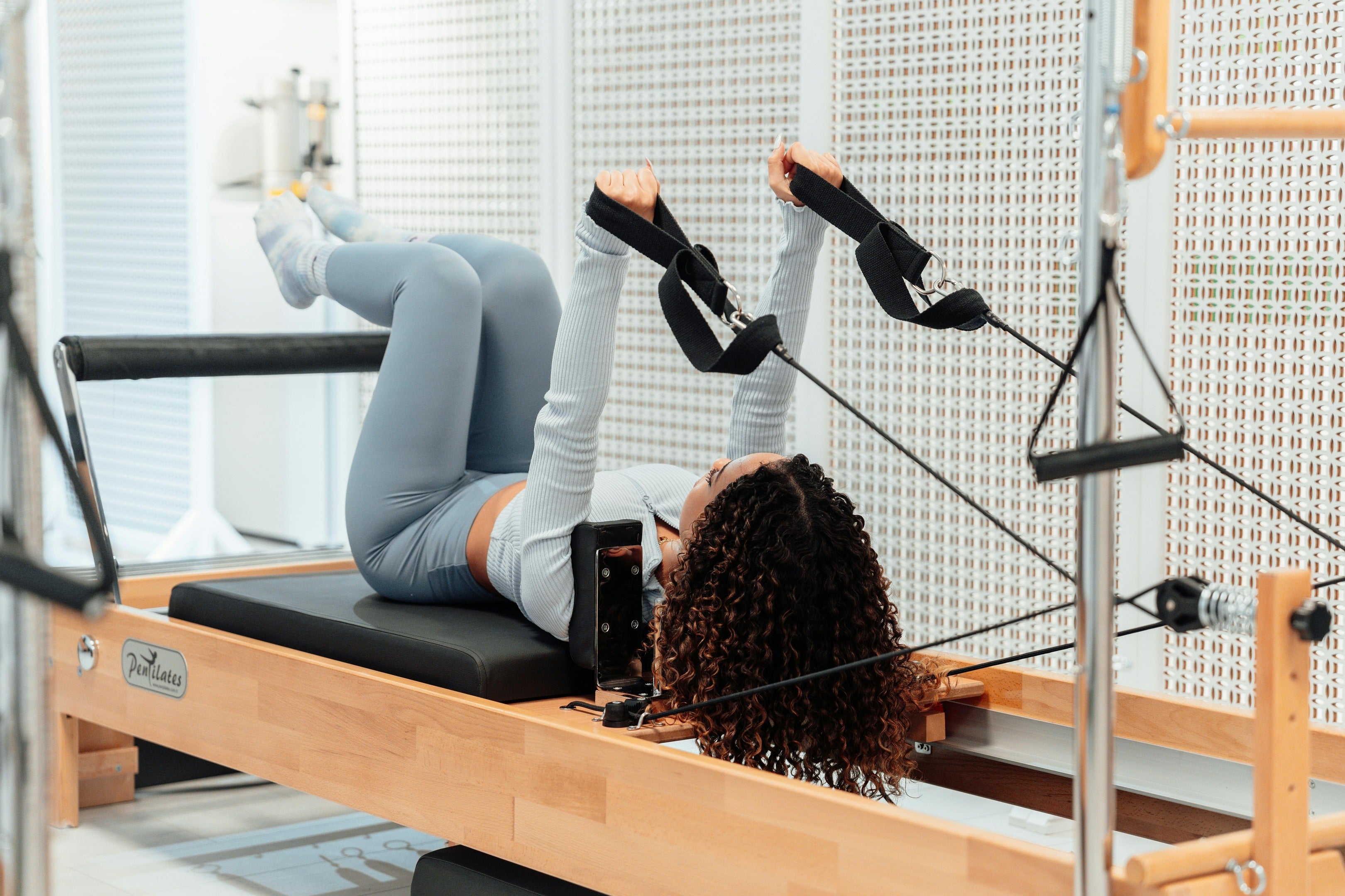 O Sesiune de Pilates (Pilates Reformer)